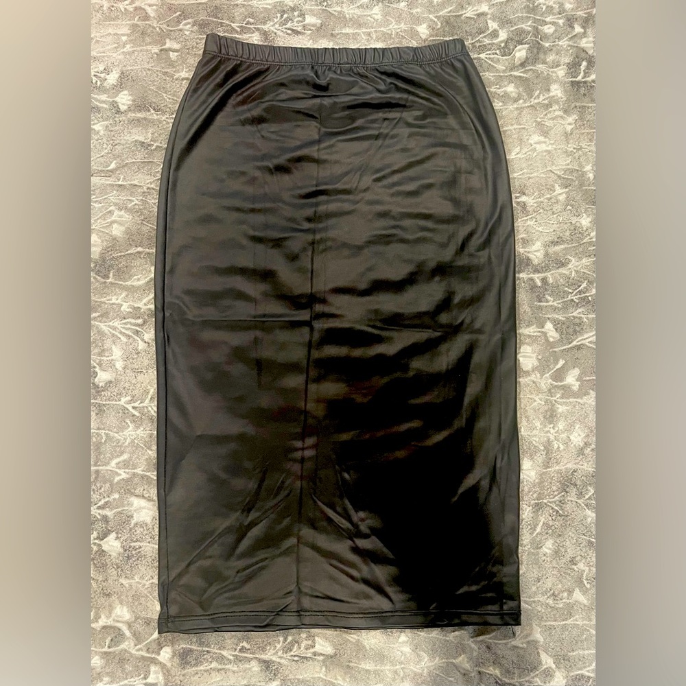 Faux leather pencil skirt